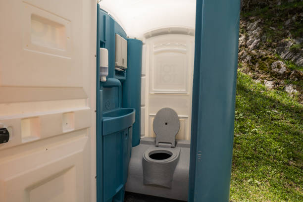 Best Affordable porta potty rental  in Lynnwood, WA