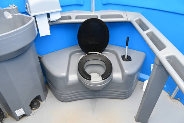 Best Portable restroom trailer rental  in Lynnwood, WA